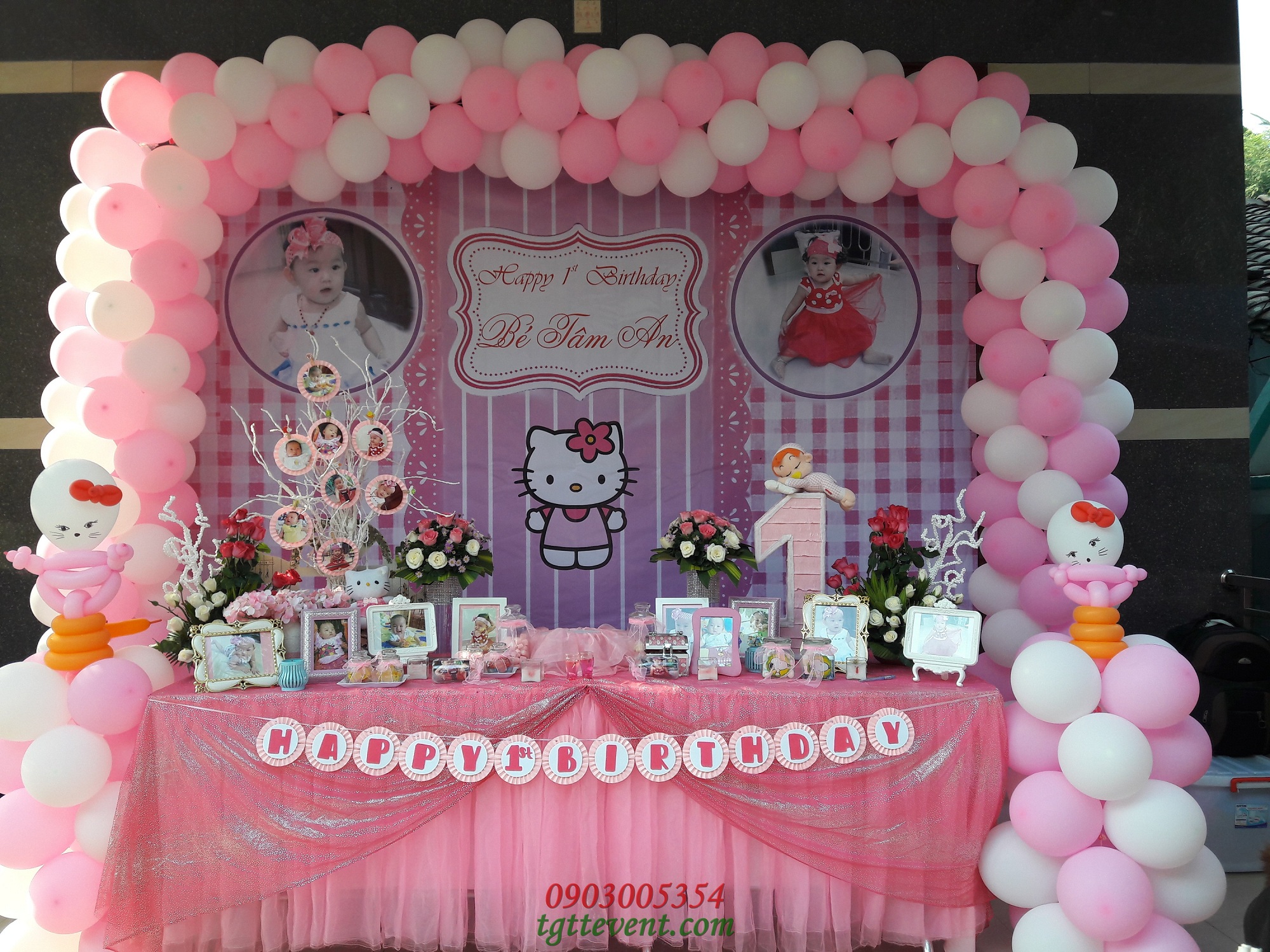 Trang trí đầy tháng bé gái Khánh Vy chủ đề hello kitty màu hồng   vuatrangtrivn